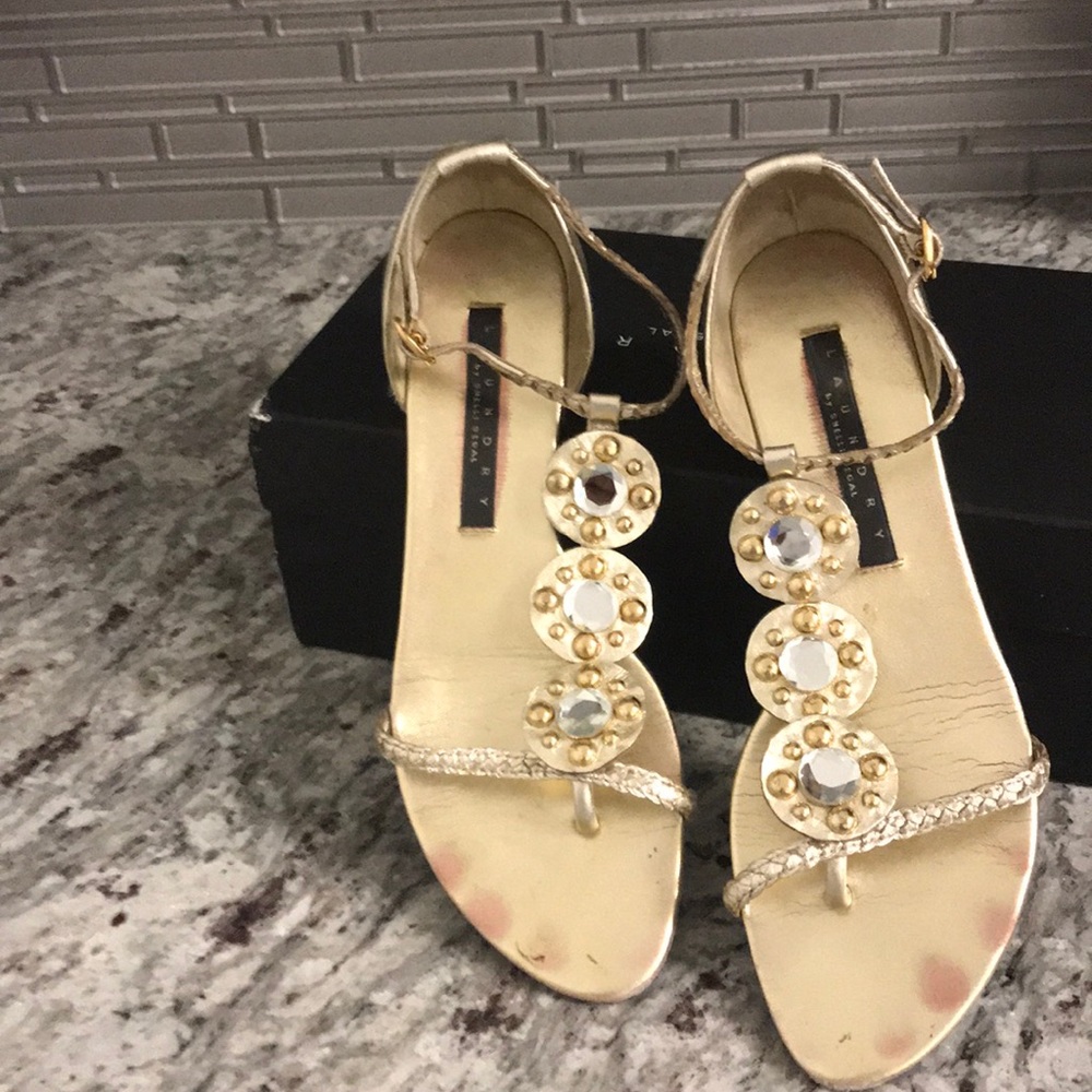 Size 6 Gold leather sandals